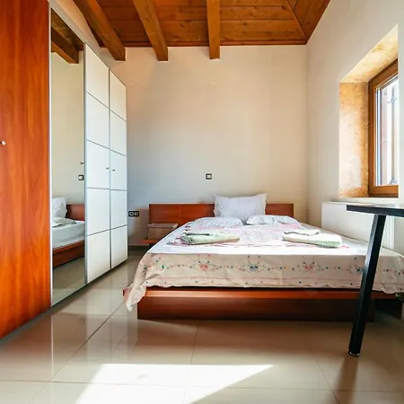 Casa vacanze Rustic Cityscape Penthouse *
