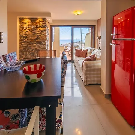 Rustic Cityscape Penthouse Casa vacanze Kavala